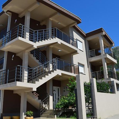 Apartments Md Lux 2 ซูโตมอเร ภายนอก รูปภาพ